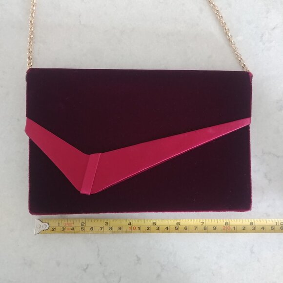 Vintage dark red velvet handmade in Hong Kong gold chain clutch bag purse - Picture 15 of 16